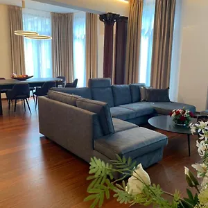 Botanique Airbnb, Appartement